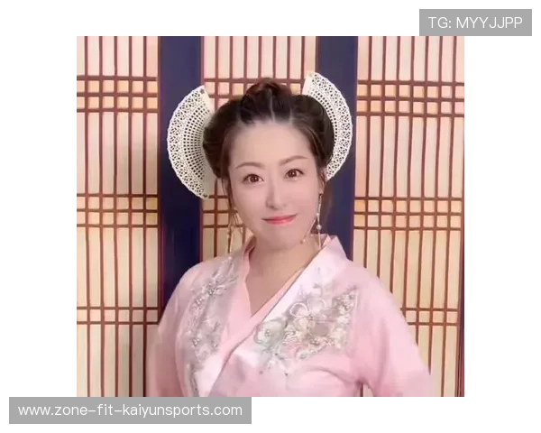 少林足球星女郎近况曝光 生活大变样事业新篇章引关注
