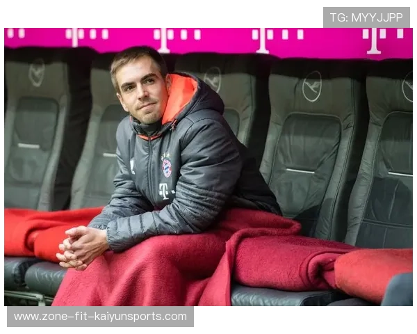 足球球星格兰德是谁 探秘他的职业生涯与精彩瞬间解析